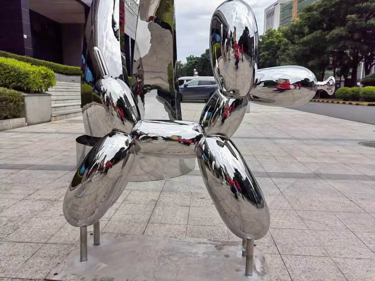 Ballon Dog Sculpture