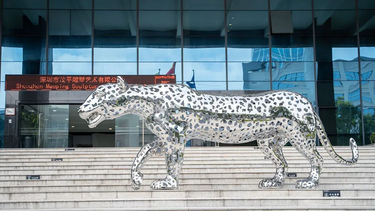 Leopard Sculpture