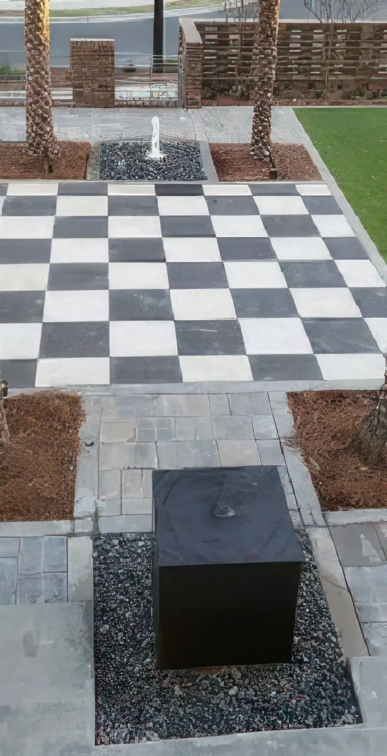 Floating Cube Water Feature And Bubbler Fountains